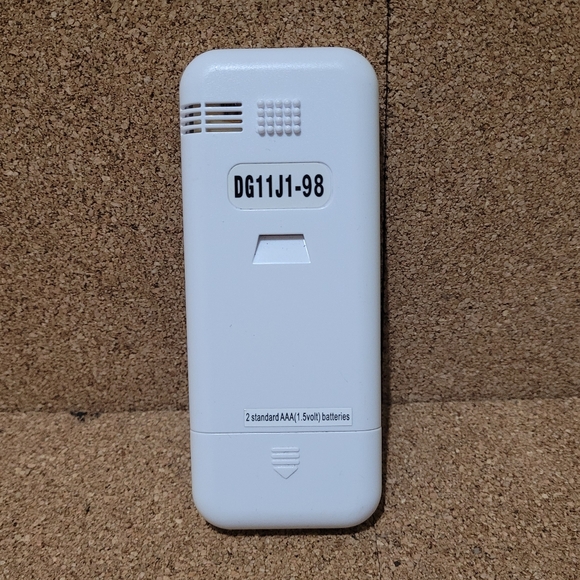 Genuine Hisense DG11J1-98 AC Remote Control - Picture 2 of 3